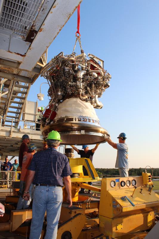 F-1 rocket engine G4049 engine vertical installer now being used in the J-2X program