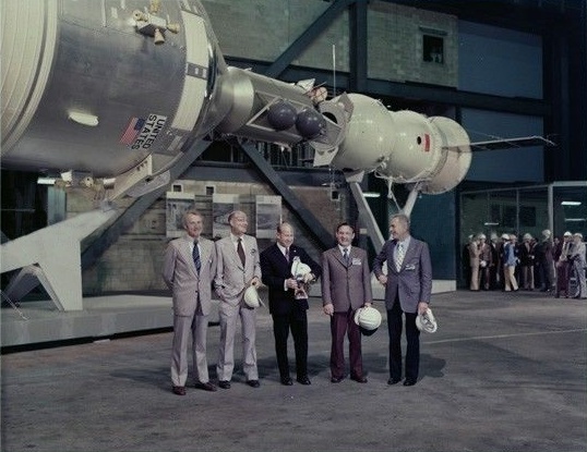 Apollo-Soyuz Test Project (ASTP) mockup in the Vehicle Assembly
	Building (VAB) with astronaut and cosmonaut crews