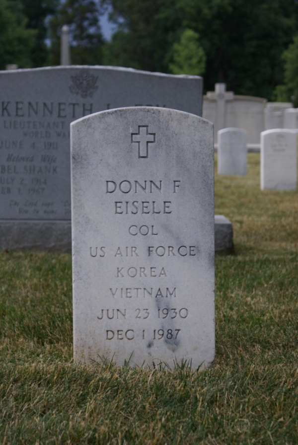 Grave of Donn Eisele at Arlington National Cemetery