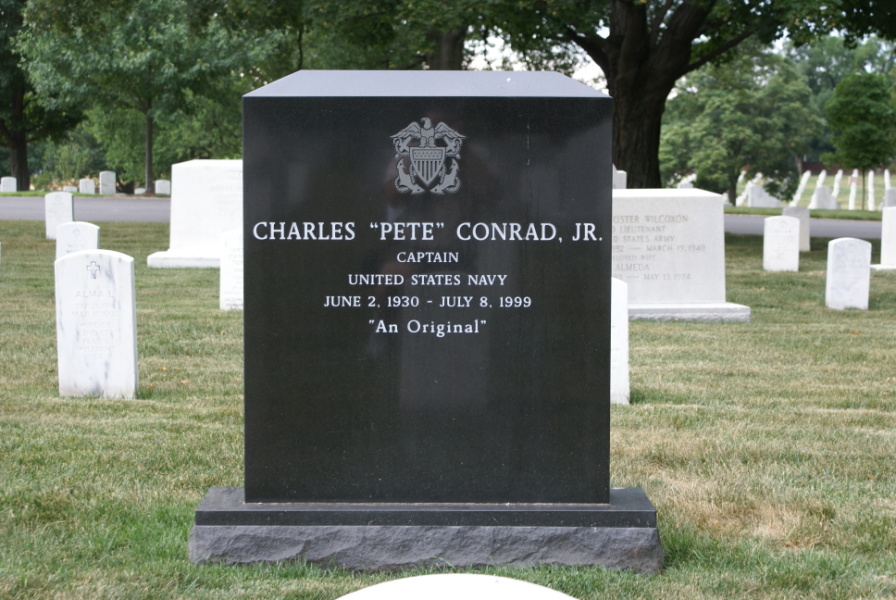 Grave of Pete Conrad at Arlington National Cemetery