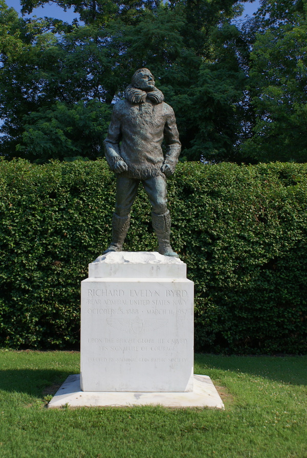 Byrd Monument at Arlington National Cemetery