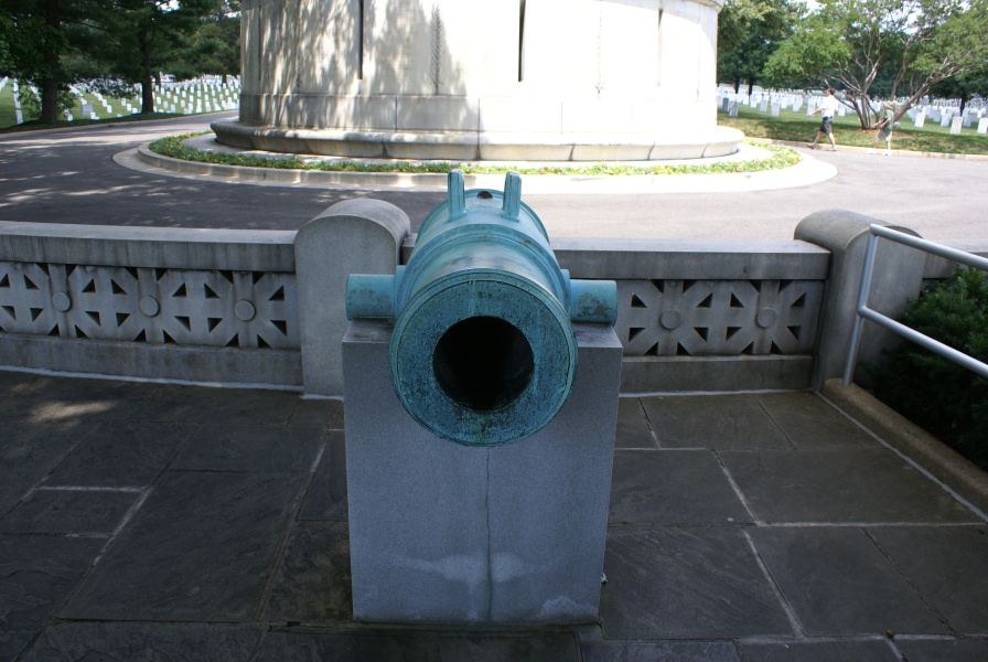 USS Maine canon at USS Maine Memorial at Arlington National Cemetery