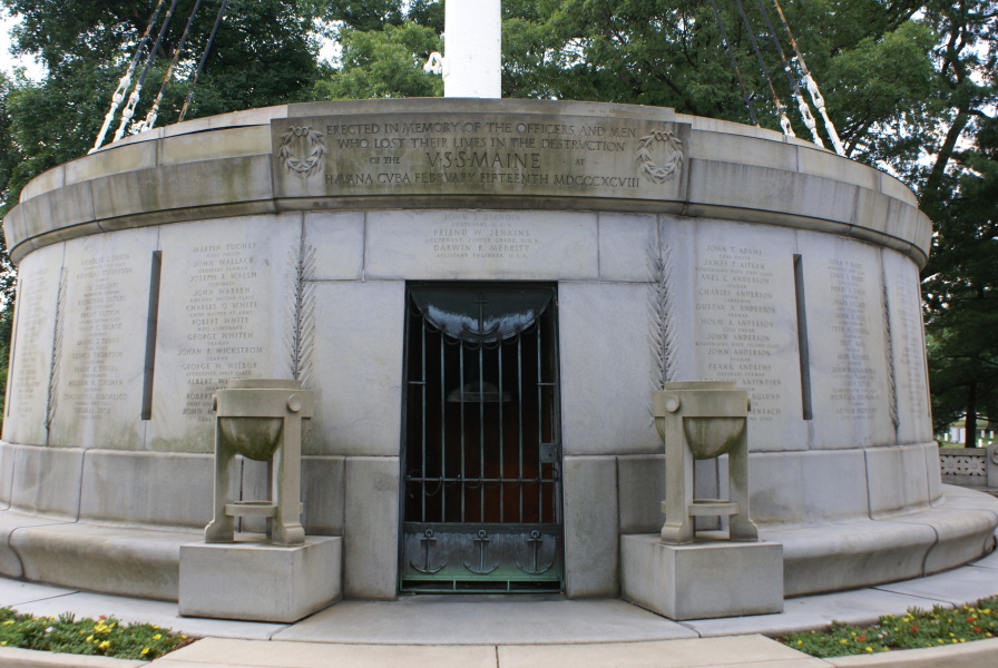 Entrance to USS Maine Memorial at Arlington National Cemetery