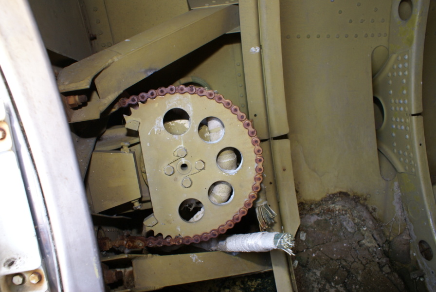 Actuator assembly for the air rudders and jet vanes in the Redstone Missile (Interior) at Battleship Memorial Park