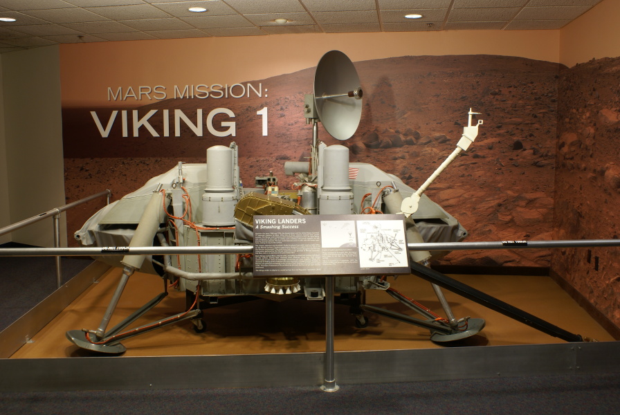 Viking Lander at Kansas Cosmosphere