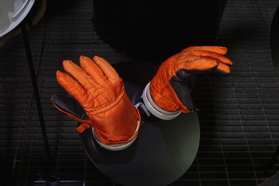 Vostok (SK-1) Suit gloves at Kansas Cosmosphere