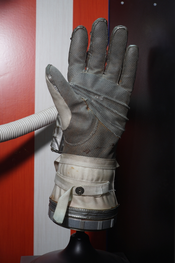 Schirra Project Mercury Sigma 7 Training Suit glove at Kansas Cosmosphere