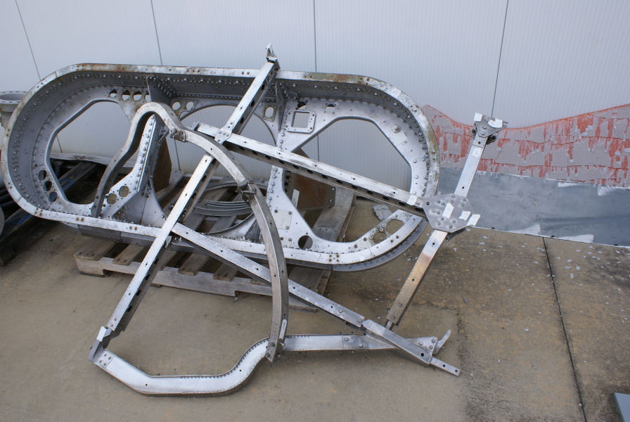 Thermal Insulation Brackets (Outdoors) at F-1 Engine Disassembly