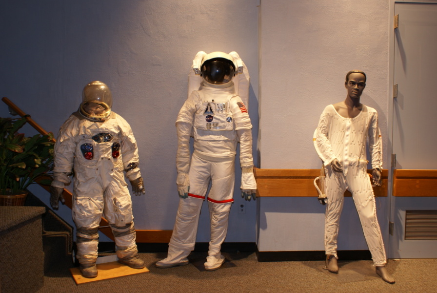 A7L, Shuttle EMU, and liquid-cooled garment (LCG) display at Glenn Research Center