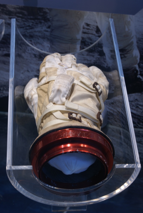 Grissom's Gemini 3 suit right glove at Mitchell Indiana