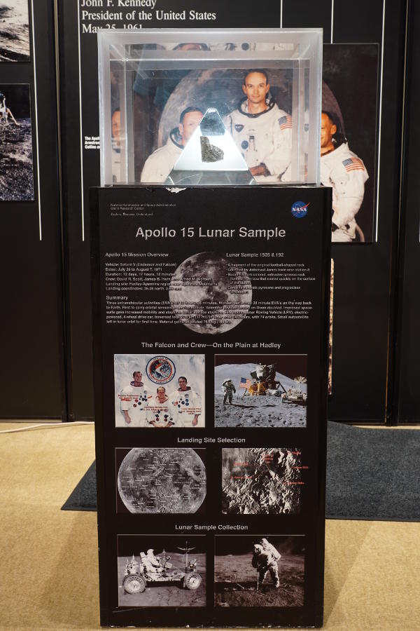 Apollo 15 moon rock 15058.192