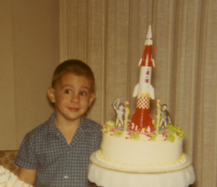 Mike Jetzer's 1960s space race rocket birthday cake