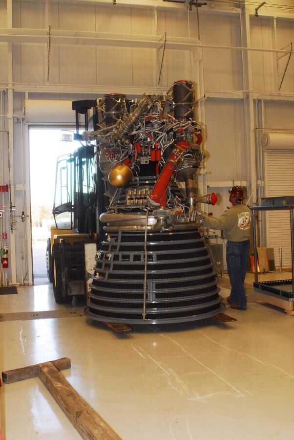 Moving the J-2 rocket engine out of the garage bay during Building 4200 J-2 Engine Relocation (March 6, 2008) at Marshall Space Flight Center Engine Displays