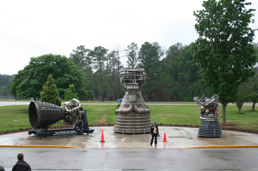 Completed rocket engine display in front of Building 4200 during Installation of Building 4200 Engines (May 13, 2008) at Marshall Space Flight Center Engine Displays