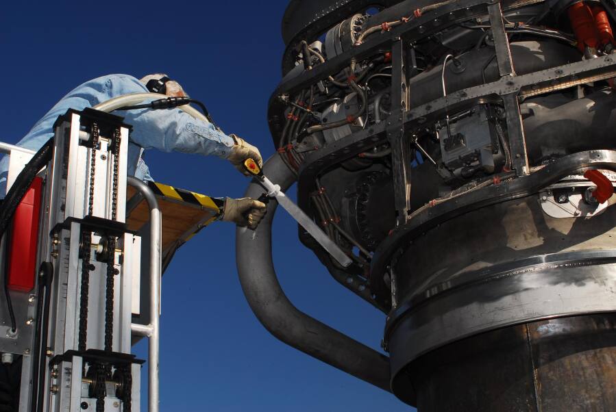 Prepping F-1 Engines (October/November 2007) at Marshall Space Flight Center Engine Displays
