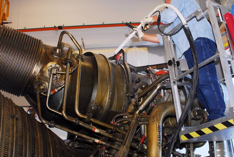 Prepping F-1 Engines (October/November 2007) at Marshall Space Flight Center Engine Displays