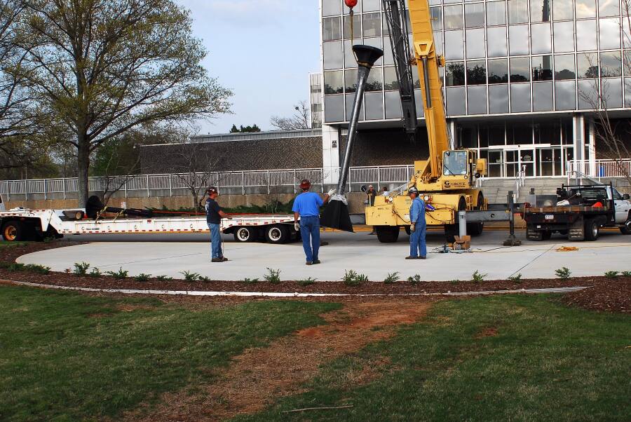 Building 4200 Engines Throat Support Installation (April 8, 2008) at Marshall Space Flight Center Engine Displays
