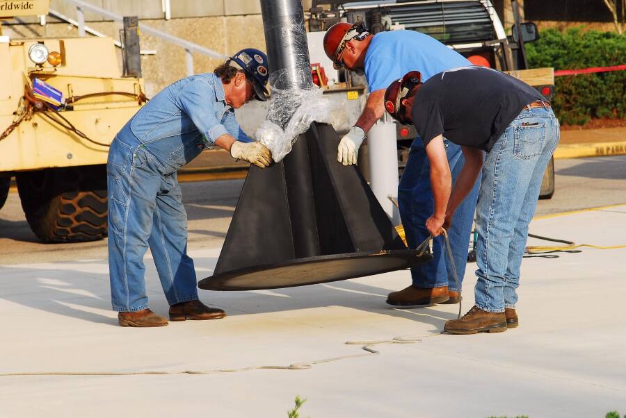 Building 4200 Engines Throat Support Installation (April 8, 2008) at Marshall Space Flight Center Engine Displays