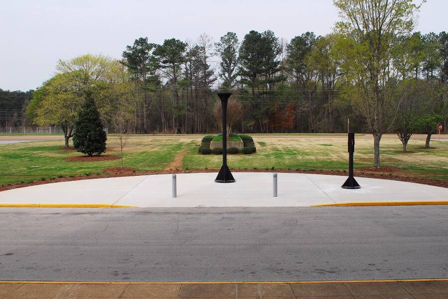 Building 4200 Engines Throat Support Installation (April 8, 2008) at Marshall Space Flight Center Engine Displays
