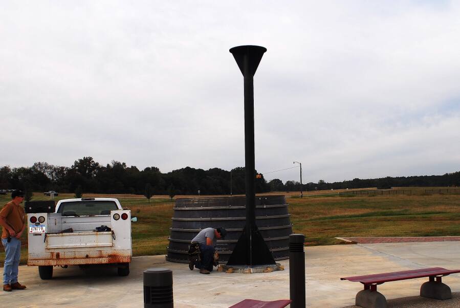 F-1 rocket engine nozzle extension already in place during F-4023 Installation at Building 4205 (October 21, 2009) at Marshall Space Flight Center Engine Displays