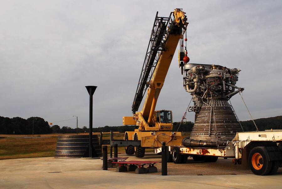 Positioning the F-1 rocket engine thrust chamber by the crane during F-4023 Installation at Building 4205 (October 21, 2009) at Marshall Space Flight Center Engine Displays