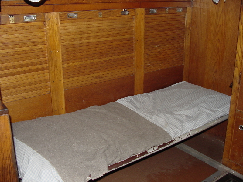 Bunk in U-505 (pre-relocation) petty officers'/chiefs' quarters at Museum of Science & Industry