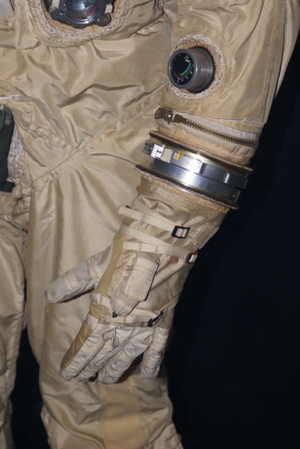 Project Gemini G4C Suit left glove at National Air & Space Museum