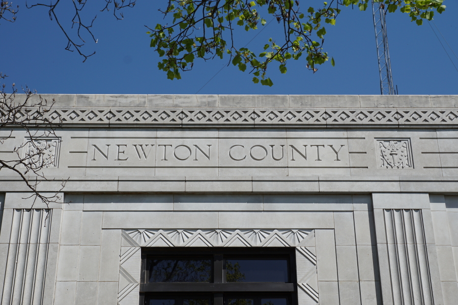 Newton County Courthouse in Neosho, Missouri town square