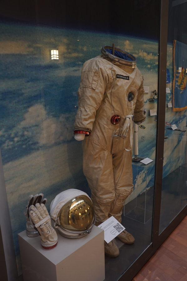 Gemini G4C space suit, including helmet and gloves, at Oklahoma History Center