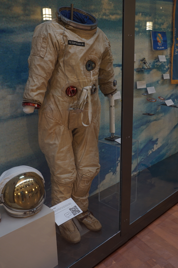 Gemini G4C Suit G4C at Oklahoma History Center