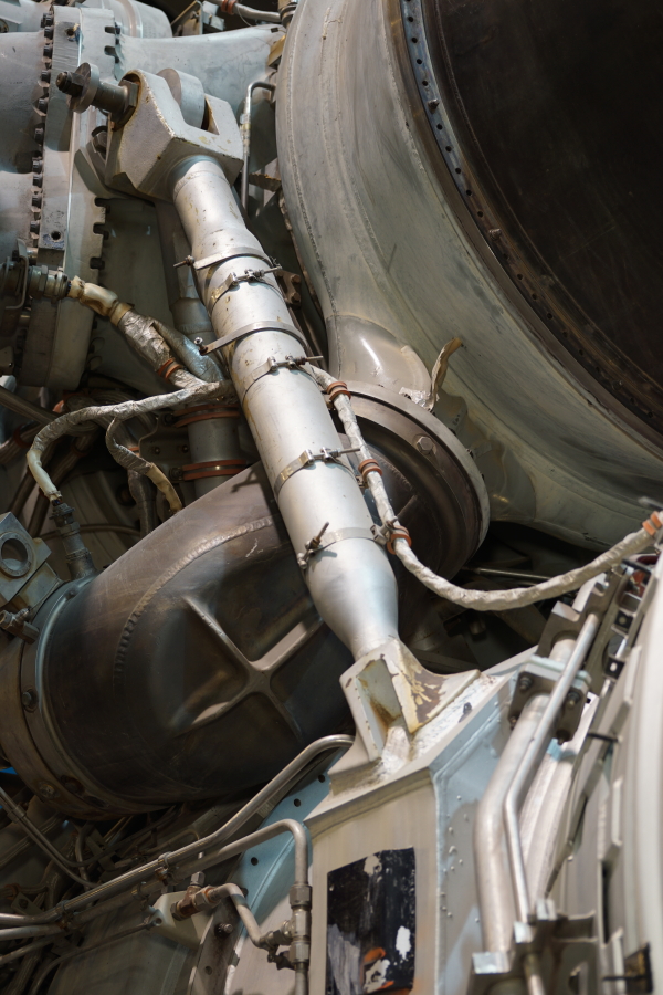 Gas generator, turbine manifold assembly, and turbopump support outrigger on F-1 Engine at Science Museum Oklahoma