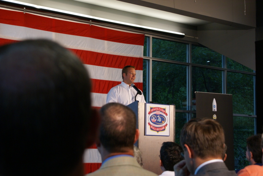 Jim Maser speaking at the Fourth Annual Saturn/Apollo Reunion (2007) at the U.S. Space and Rocket Center.
