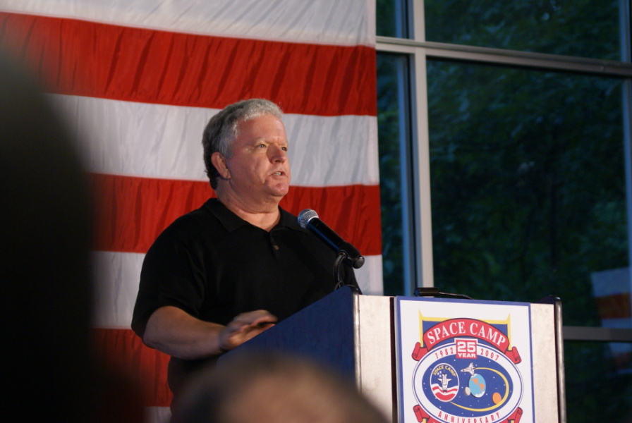 Bill Gurley speaking at the Fourth Annual Saturn/Apollo Reunion (2007) at the U.S. Space and Rocket Center.