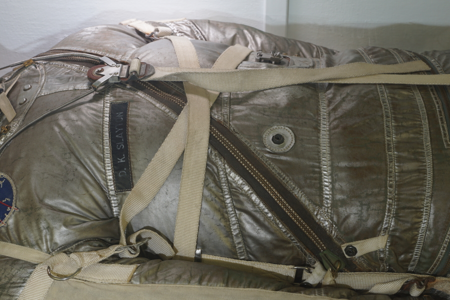 Torso of Slayton's Mercury Suit, including main entrance zipper, at Deke Slayton Memorial Space and Bike Museum