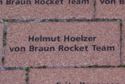 Helmut Hoelzer
