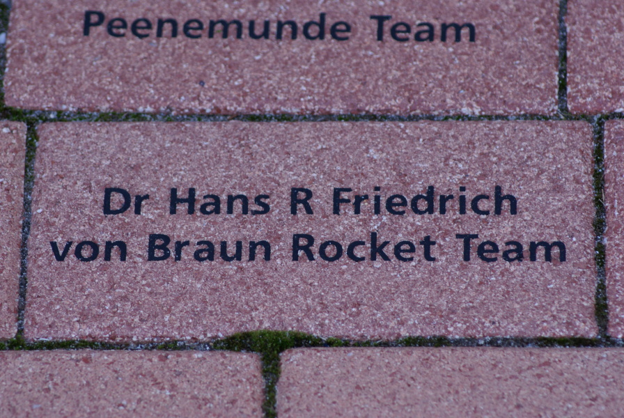 Dr Hans R Friedrich