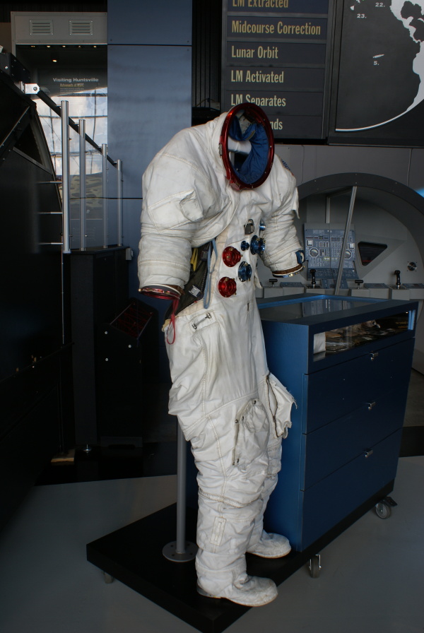 Apollo A7LB Suit (Suit Cart) at U.S. Space & Rocket Center