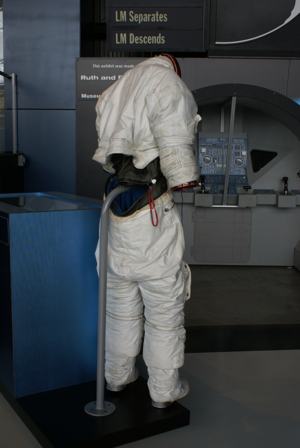 Apollo A7LB Suit (Suit Cart) at U.S. Space & Rocket Center