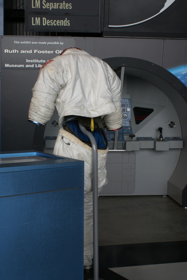 Apollo A7LB Suit (Suit Cart) at U.S. Space & Rocket Center